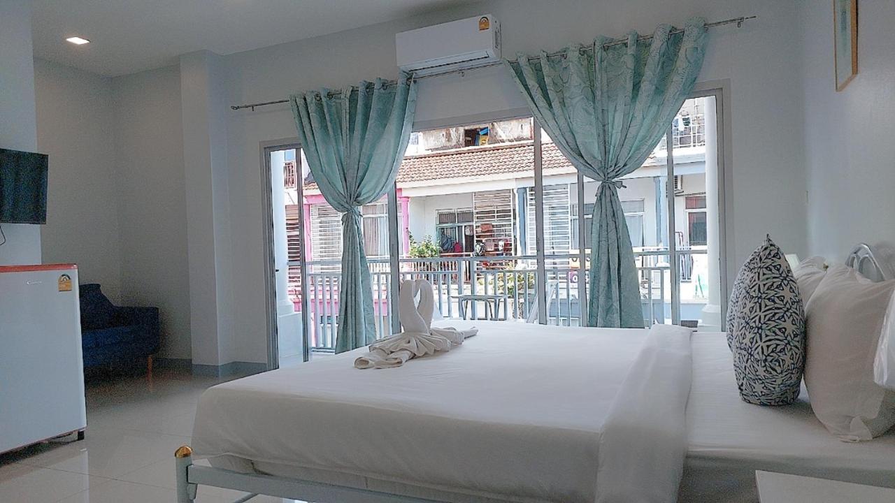 Cinderella Residence Patong Luaran gambar